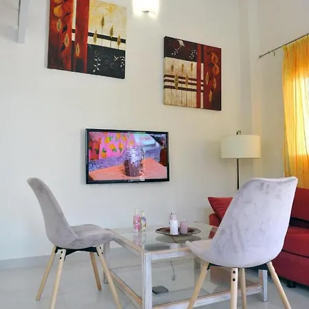 Adonis Apartment *